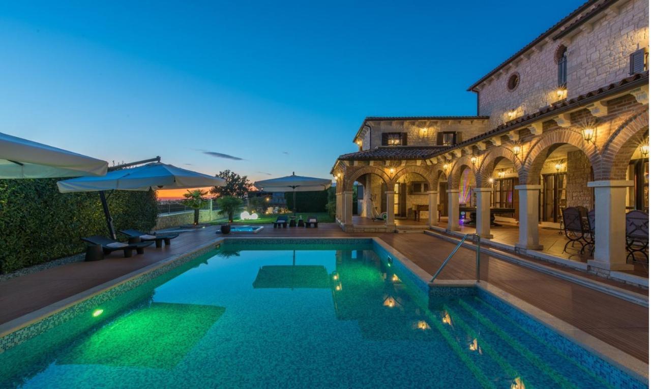 Villa Carolus-Luxurious Istrian Villa Барат Экстерьер фото