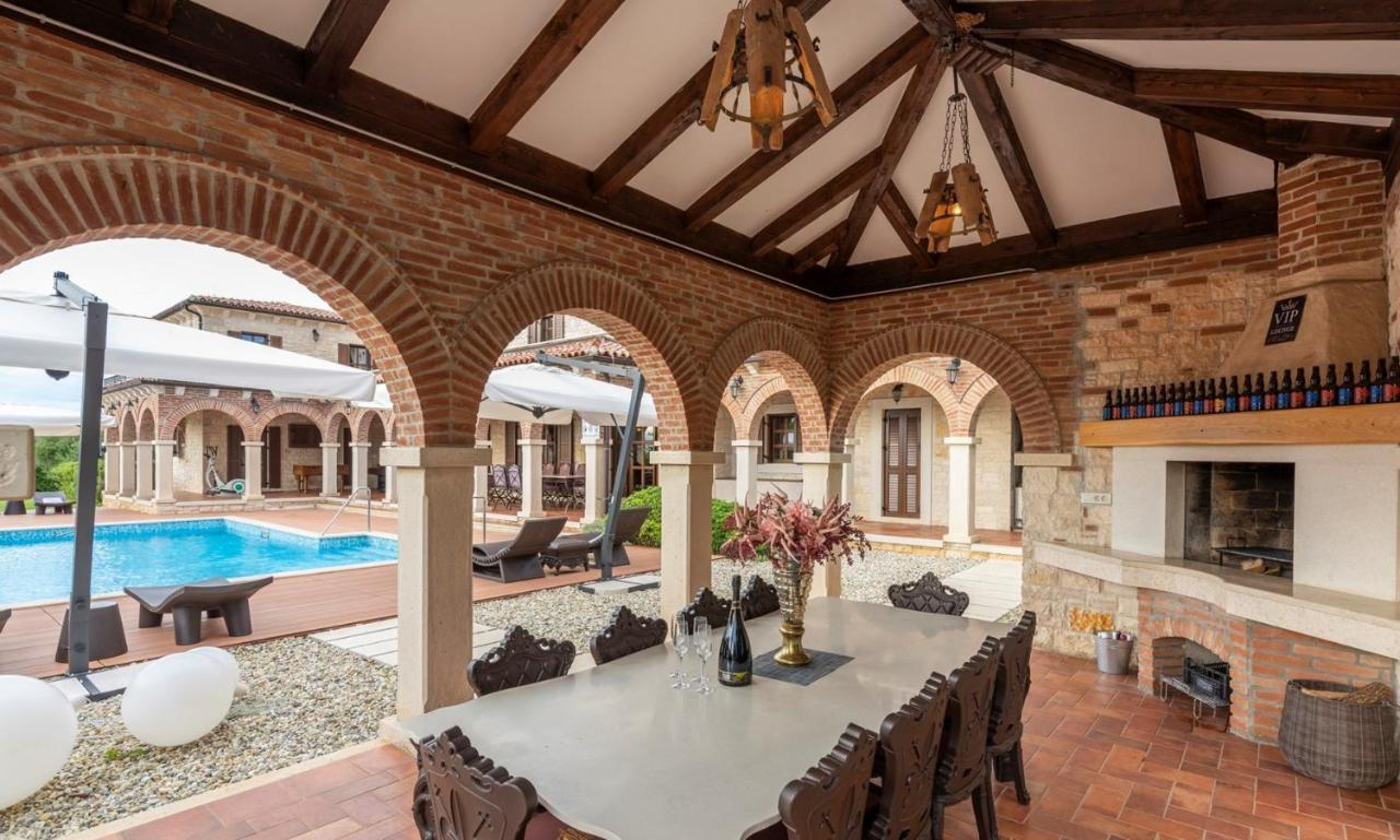 Villa Carolus-Luxurious Istrian Villa Барат Экстерьер фото