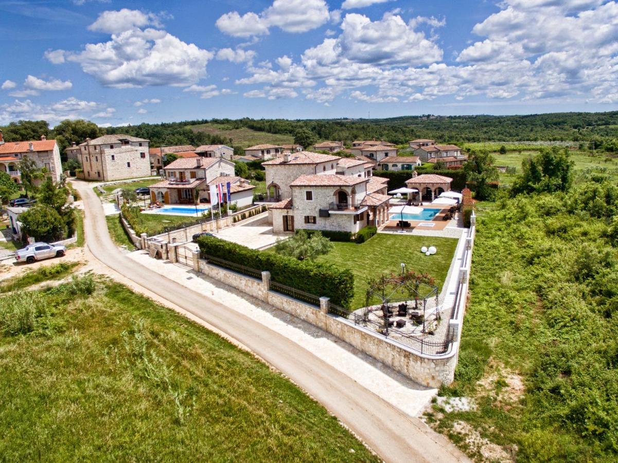 Villa Carolus-Luxurious Istrian Villa Барат Экстерьер фото